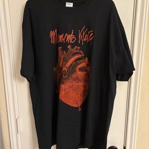 Memento Vivere heart Black Graphic T-Shirt